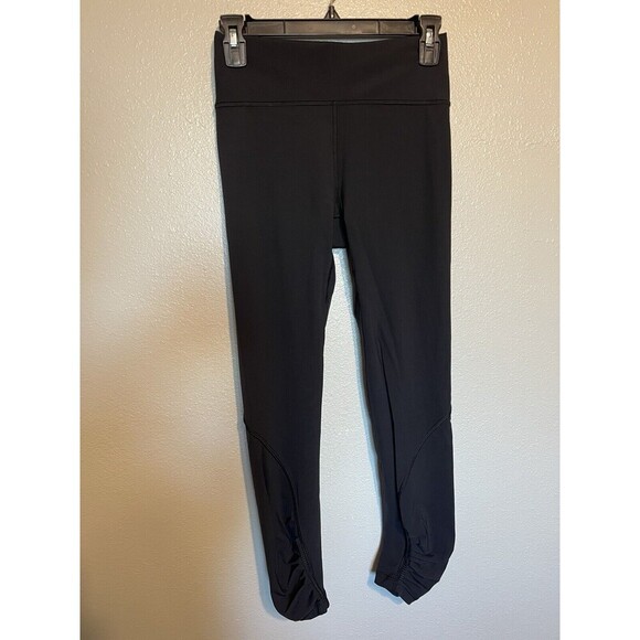 Lululemon Pants - Lululemon Cropped Leggings Black Athletic Yoga Gym Womens Size 6 Namaste In Love
